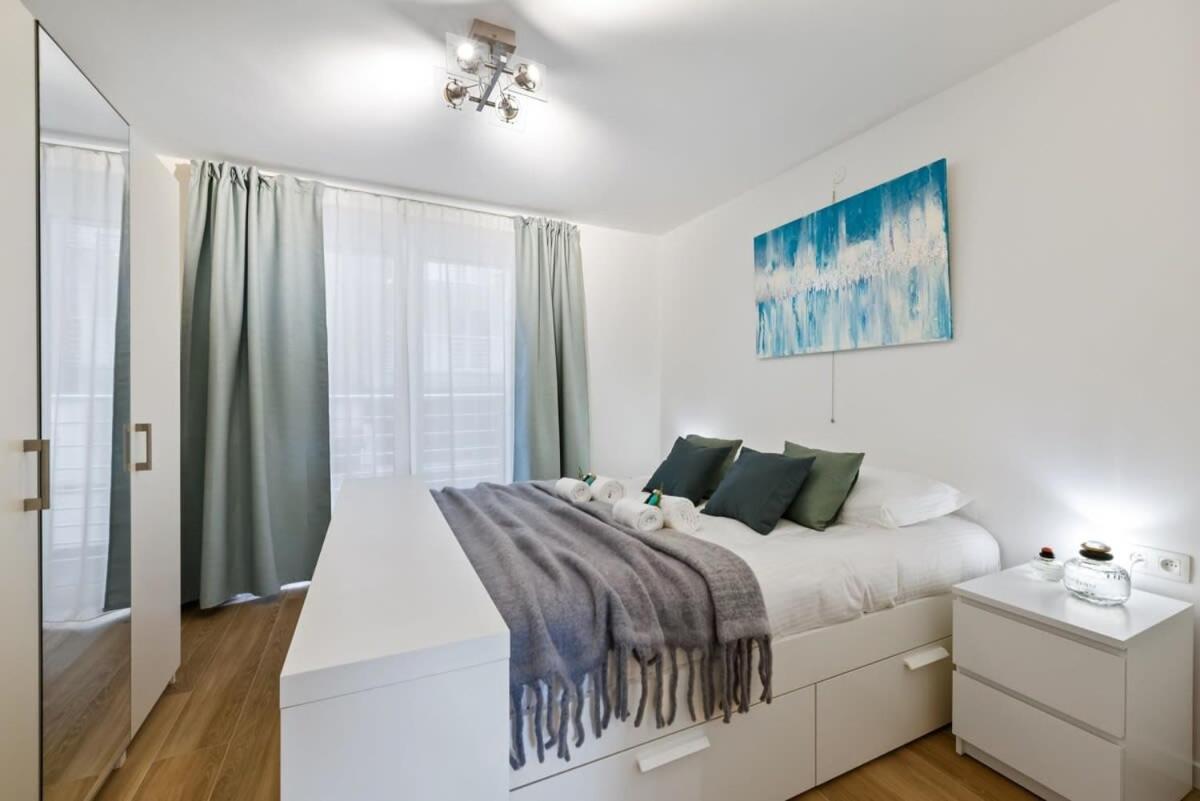 Huswell - Apartment With Frontal Sea View In Knokke エクステリア 写真